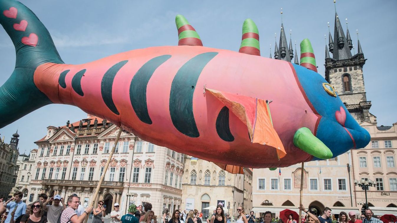 A Kövér Béla Bábszínházat is meghívták